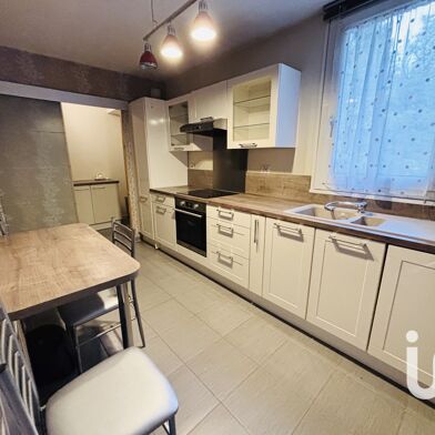 Appartement 4 pièces 128000 €