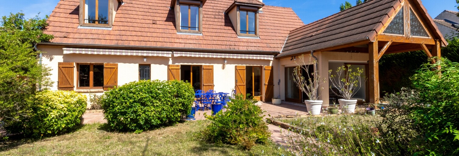 Maison 8 Pièces 192 m² à vendre à Maule (78580)