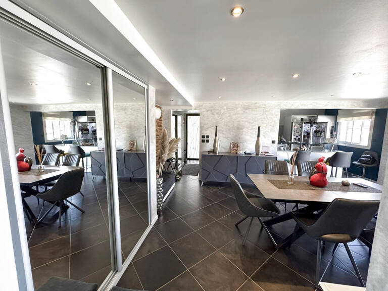 EXCLUSIVITE - Duplex 148 m2 Saint-Cyr-sur-Mer centre   Terrasse tropézienne possible   Sans charges  AVP IMMO — photo 1