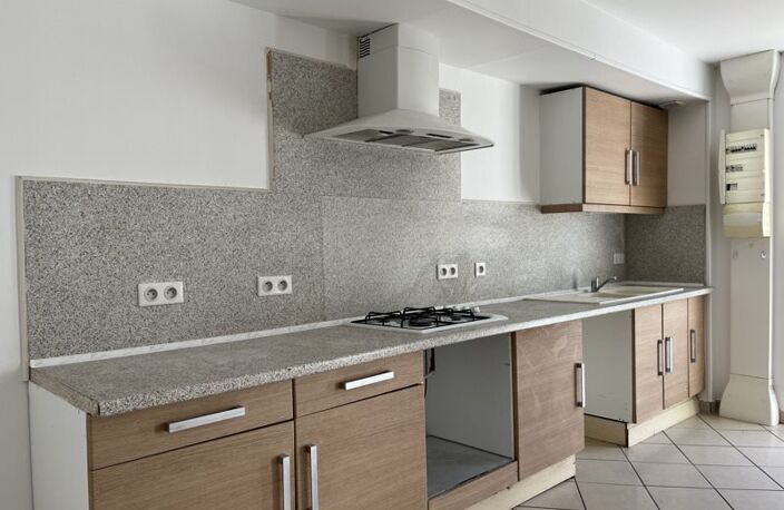 Vente maison 3 pièces 82 m² Mirambeau (17150) — photo 3