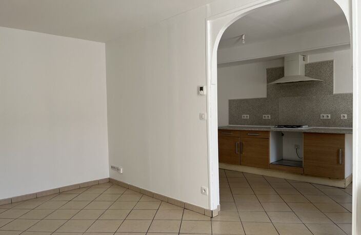Vente maison 3 pièces 82 m² Mirambeau (17150) — photo 4
