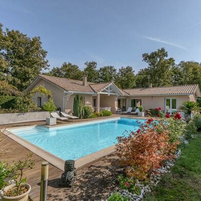 Maison 5 pièces 619900 €