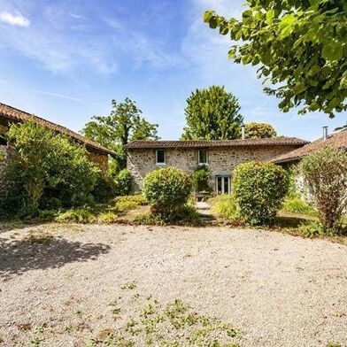 Maison 7 pièces 385688 €