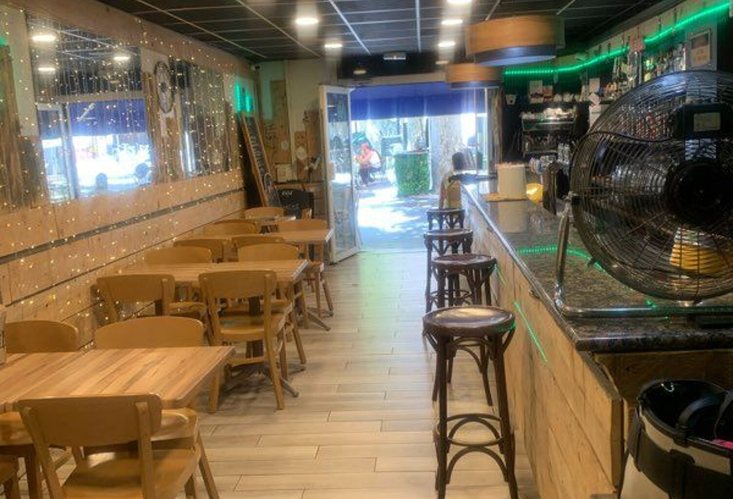 A VENDRE FOND DE COMMERCE BRASSERIE / BAR — photo 1