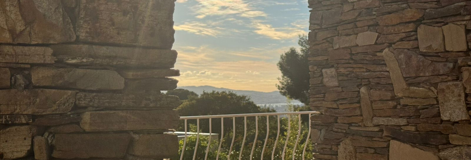 Maison 11 Pièces 201 m² à vendre à Toulon (83000)