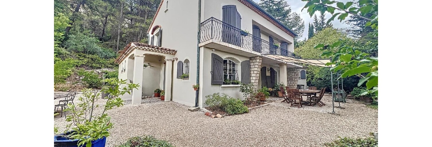 Maison 7 Pièces 184 m² à vendre à Châteauneuf-le-Rouge (13790)