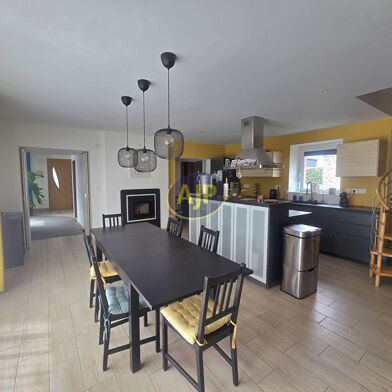 Maison 6 pièces 332800 €