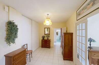 Appartement 3 pièces 222600 €