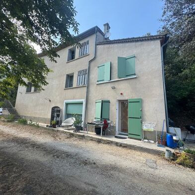 Immeuble  287200 €