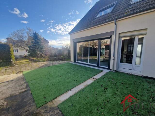 Maison 125 m2 type 6 avec garage et jardin à Saint-Memmie — photo du bien
