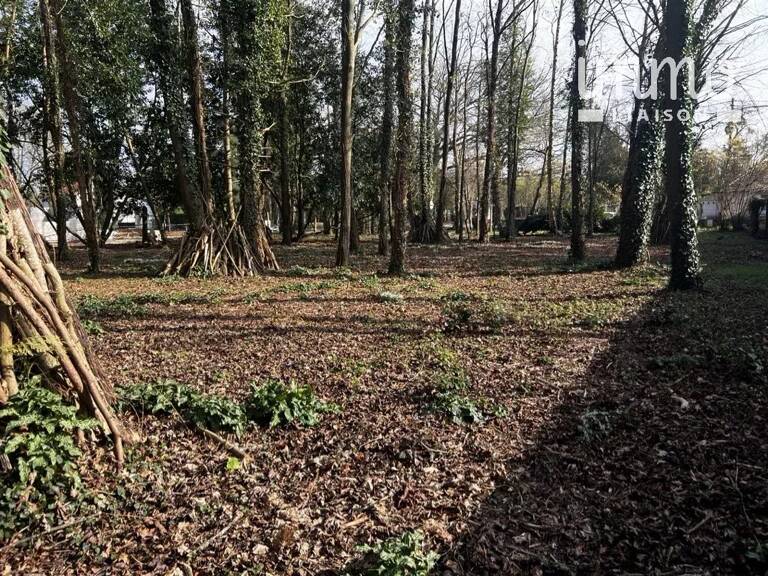 Terrain constructible dans secteur recherché — photo 1