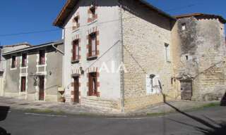 Maison 12 Pièces 251 m² à vendre à Lizant (86400)