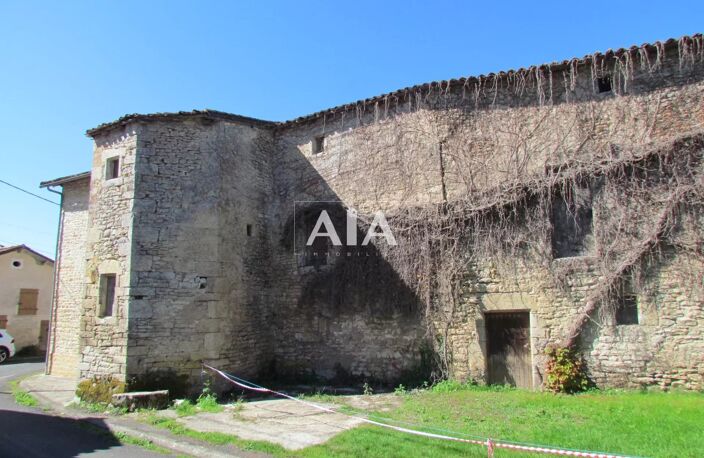 MAISON ENTRE CIVRAY ET RUFFEC — photo 3
