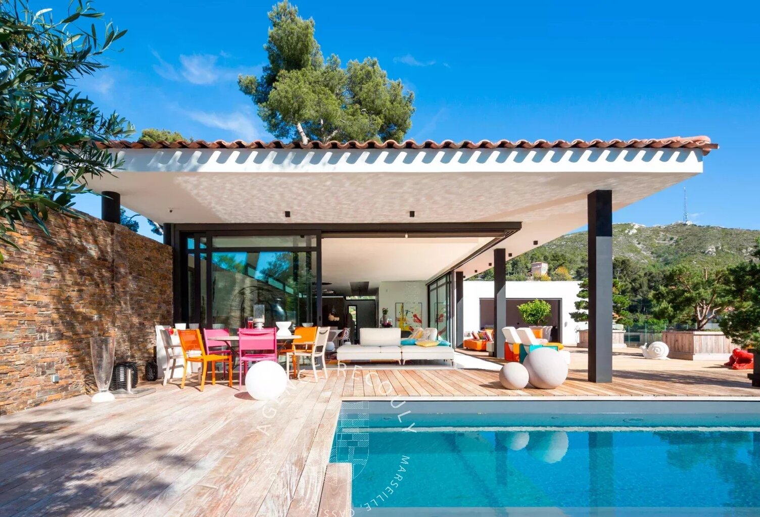 VILLA CONTEMPORAINE AVEC PISCINE - LA PANOUSE  - 13009 MARSEILLE — photo 1