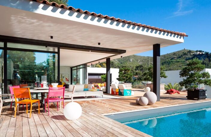 VILLA CONTEMPORAINE AVEC PISCINE - LA PANOUSE  - 13009 MARSEILLE — photo 4