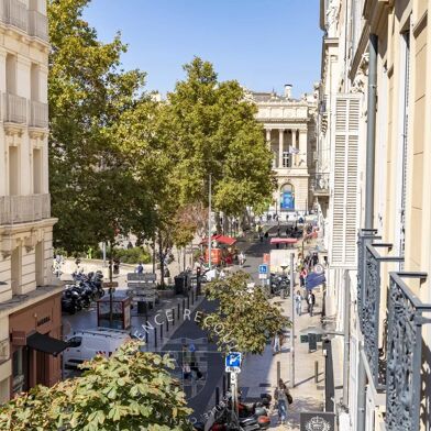 Bureau 4 pièces 340000 €