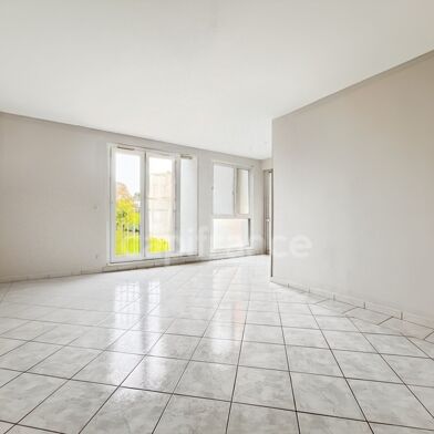 Appartement 4 pièces 145000 €