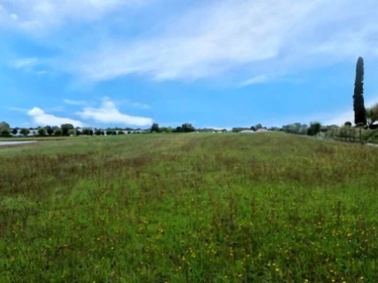 Terrain 1 à 3 parcelles possible CU ok à vendre  MATHA (17) — photo 1