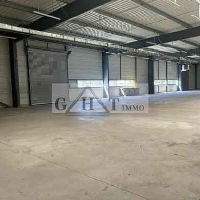 Local industriel  1080000 €
