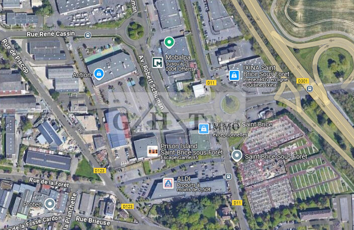 Local commercial de 930 m² à louer à SAINT BRICE SS FORET — photo 3