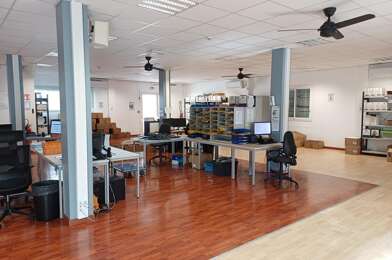 Local industriel  7900 €