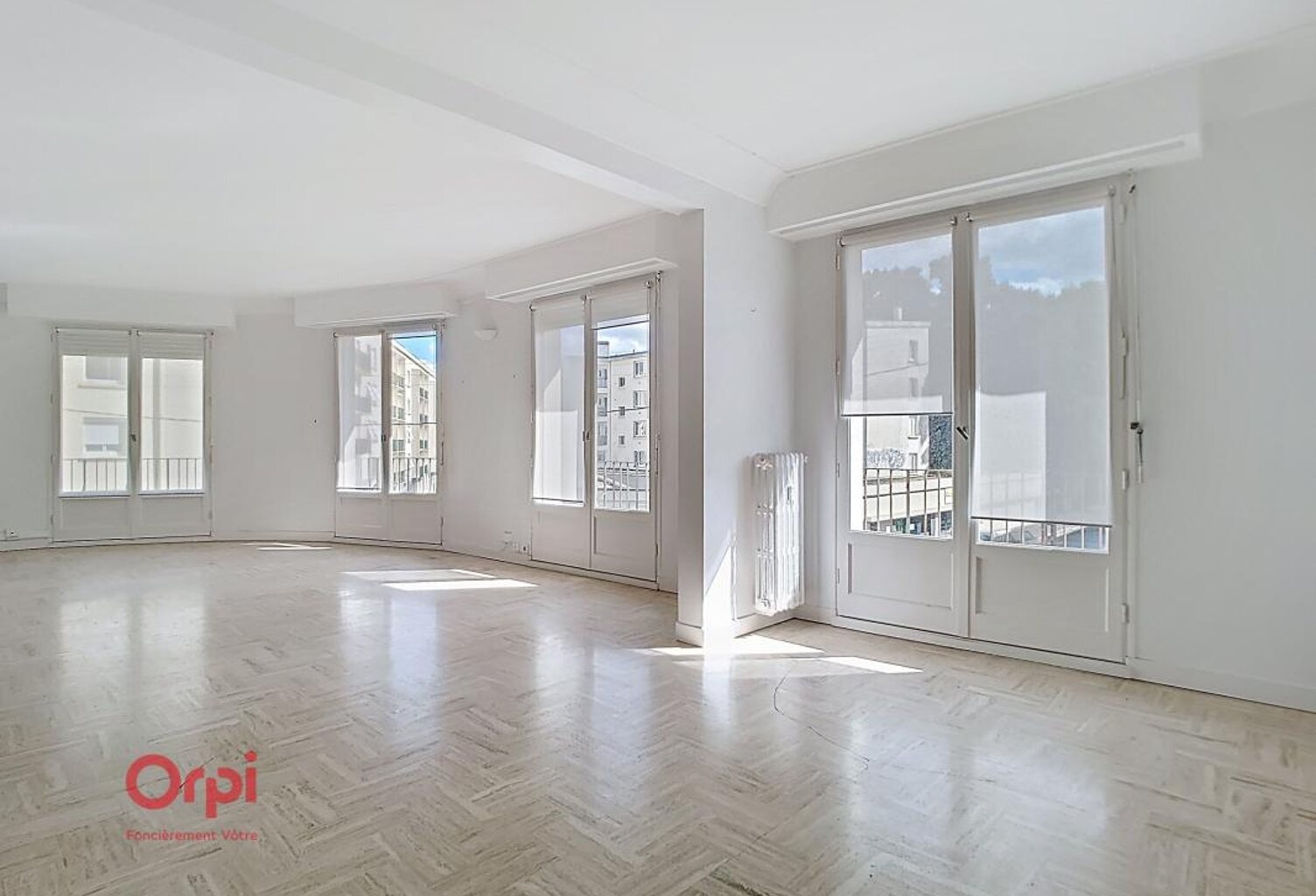 Appartement À Vendre — photo 1