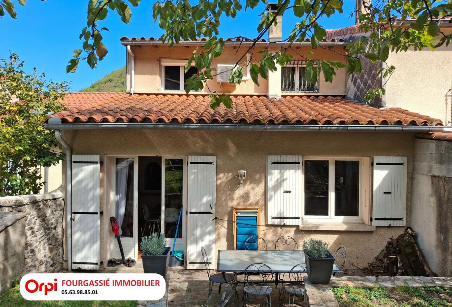 MAZAMET MAISON DE VILLE AVEC JARDIN ET DEUX GARAGES — photo 1