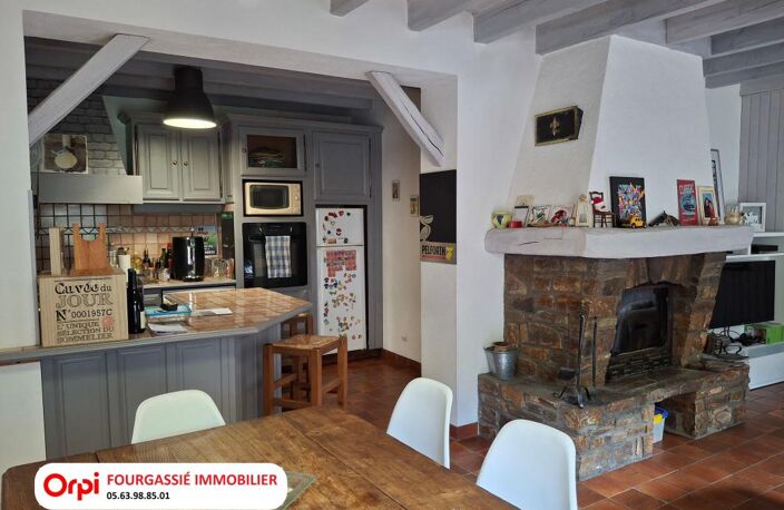 MAZAMET MAISON DE VILLE AVEC JARDIN ET DEUX GARAGES — photo 3