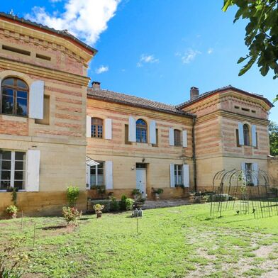 Maison 15 pièces 1300000 €