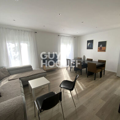 Maison 5 pièces 2400 €