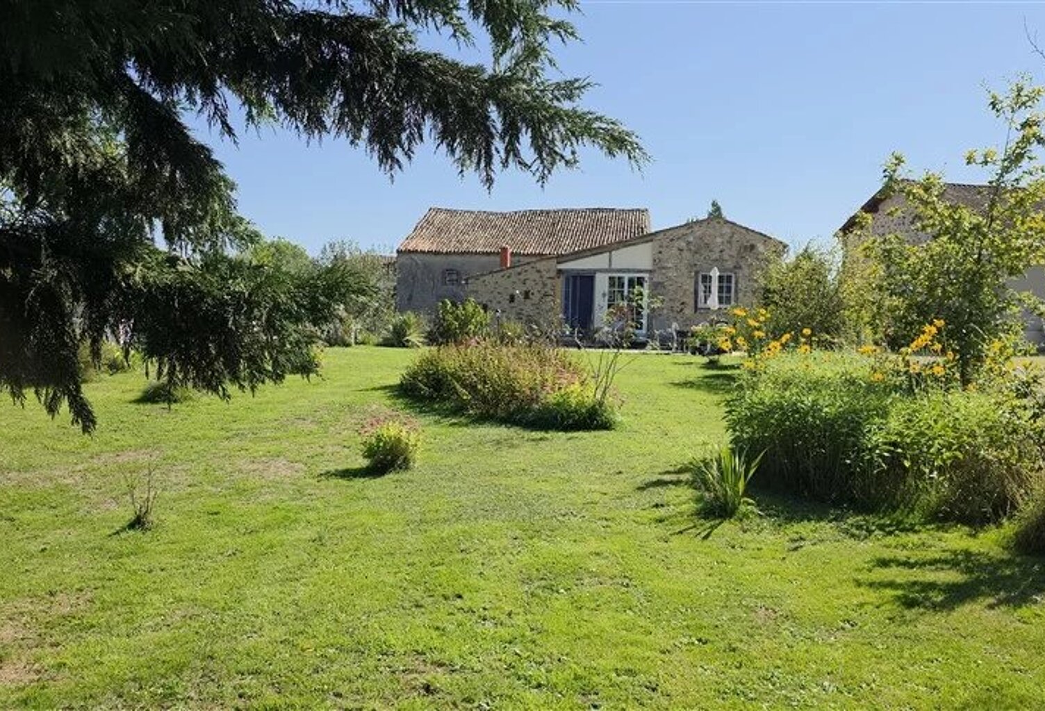 À vendre Maison plain-pied avec grange-Val d’Issoire - 87 — photo 1