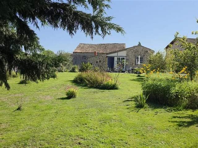 À vendre Maison plain-pied avec grange-Val d’Issoire - 87 — photo du bien