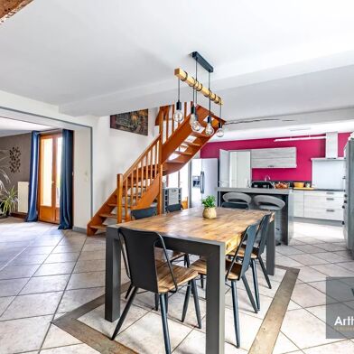 Maison 5 pièces 249000 €