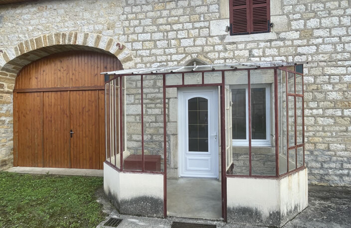 Maison de village avec dépendances et terrain attenant — photo 2
