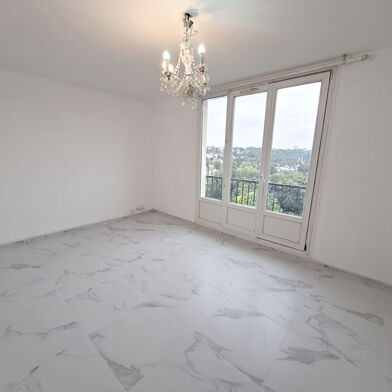 Appartement 3 pièces 1100 €