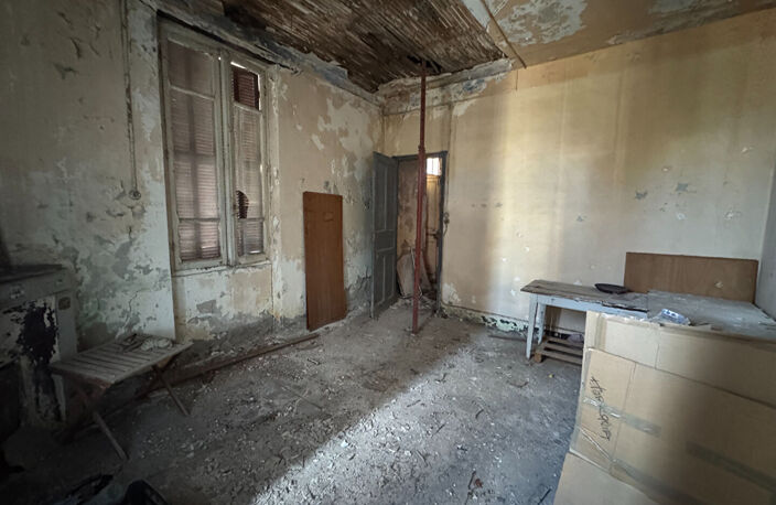 À vendre Bien atypique à réhabiliter  Entrée sud de Bastia — photo 2