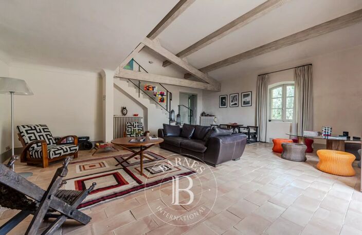 AIX EN PROVENCE– DOMAINE VITICOLE – MAISON 150 m² – 3 CHAMBRES – — photo 3