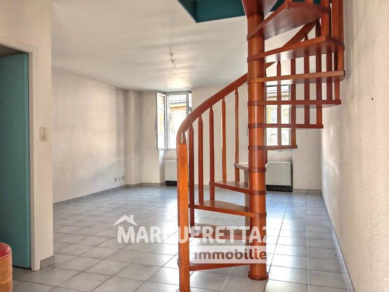 Appartement T4 à TANINGES — photo 1