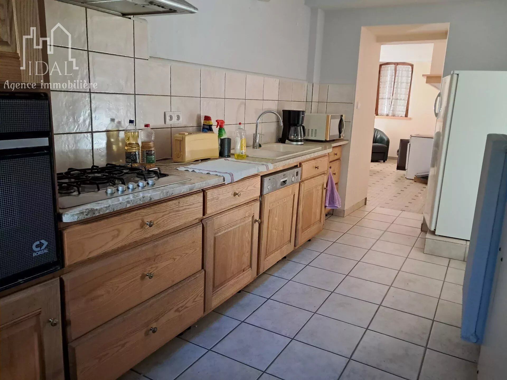 Photo MAISON  independante avec ces annexes image 3/4