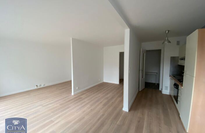 Location appartement 2 pièces 38 m² à Tours (37000) — photo 2