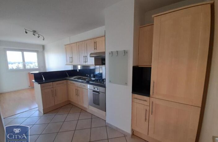 Location appartement 3 pièces 71 m² à Tours (37000) — photo 2
