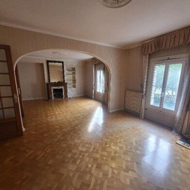 Appartement 5 pièces 237726 €