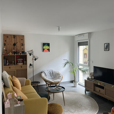 Appartement 3 pièces 990 €