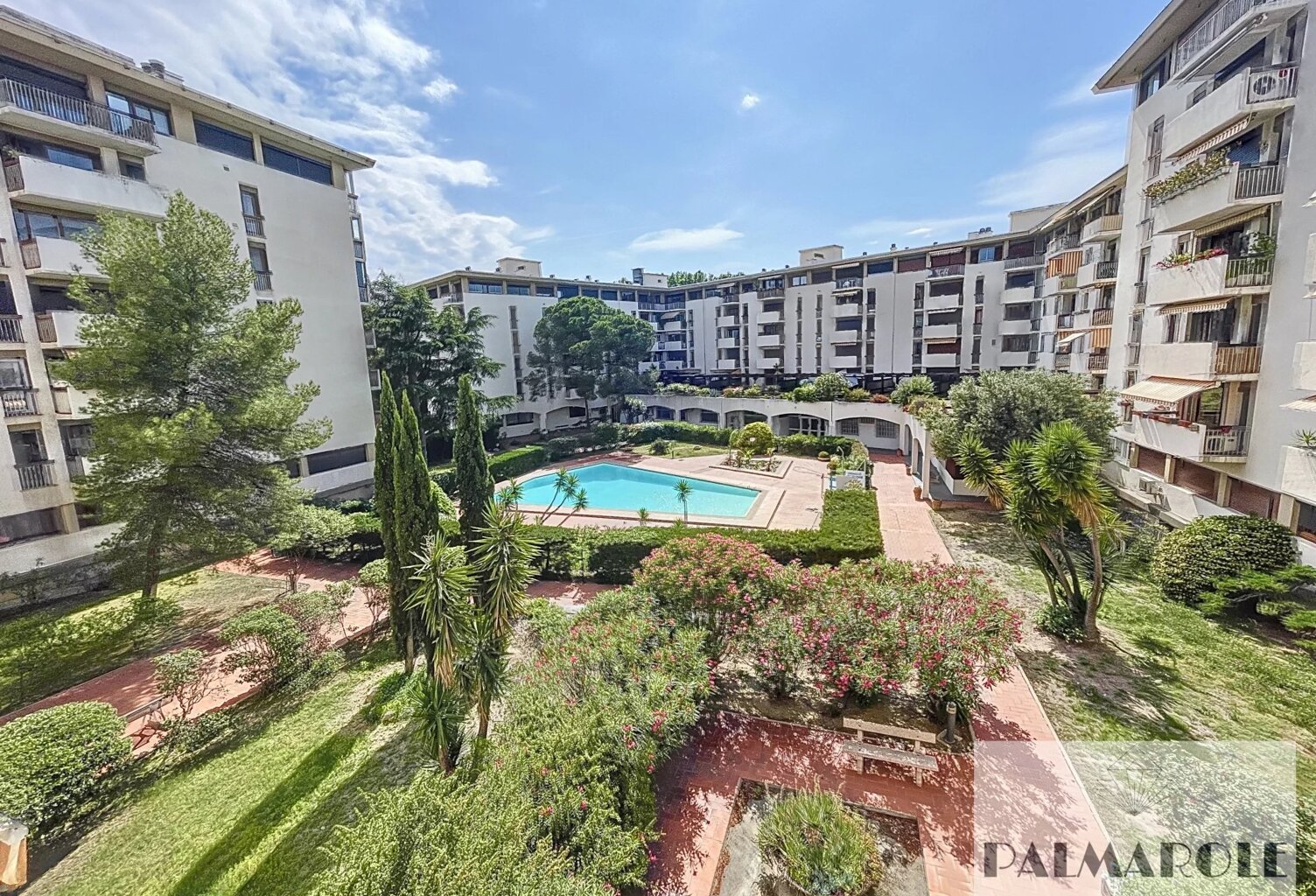 Perpignan - Rés. Anatole France avec piscine - Appt T4 avec cave et parking — photo 1