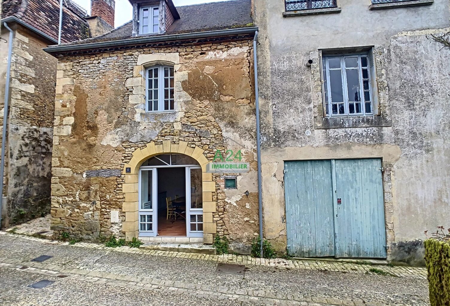MAISON DE VILLE — photo 1
