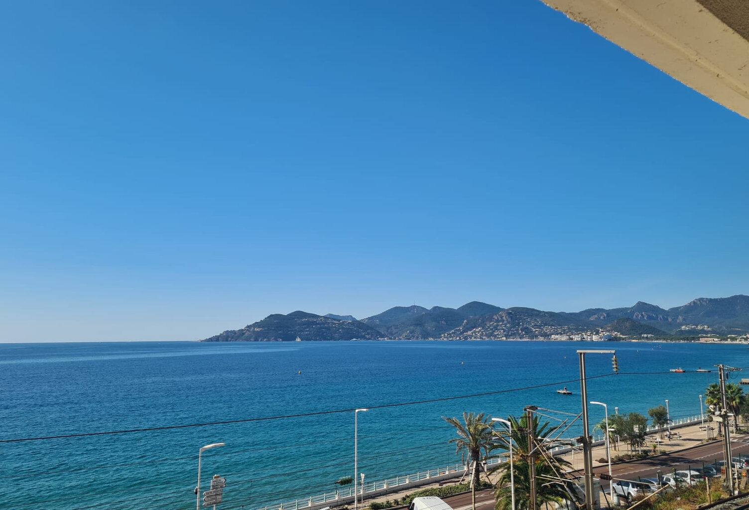 A SAISIR TRES BEAU STUDIO AVEC VUE MER — photo 1