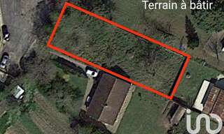 Terrain  682 m² à vendre à Villeneuve-sur-Yonne (89500)
