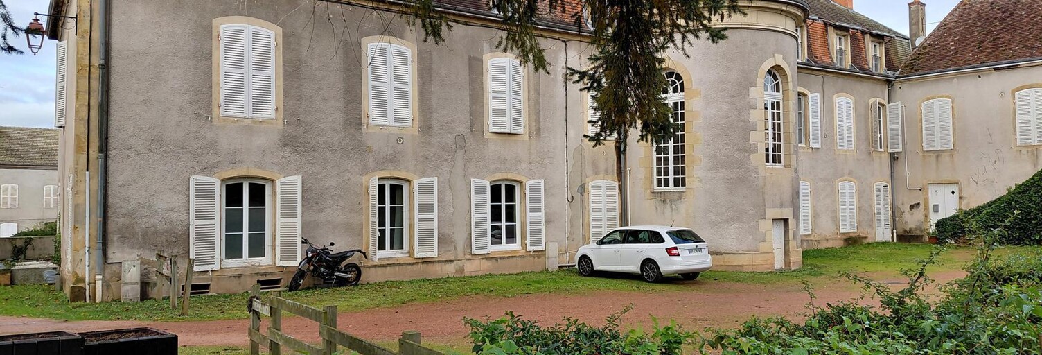 Appartement 10 Pièces 303 m² à vendre à Marcigny (71110)