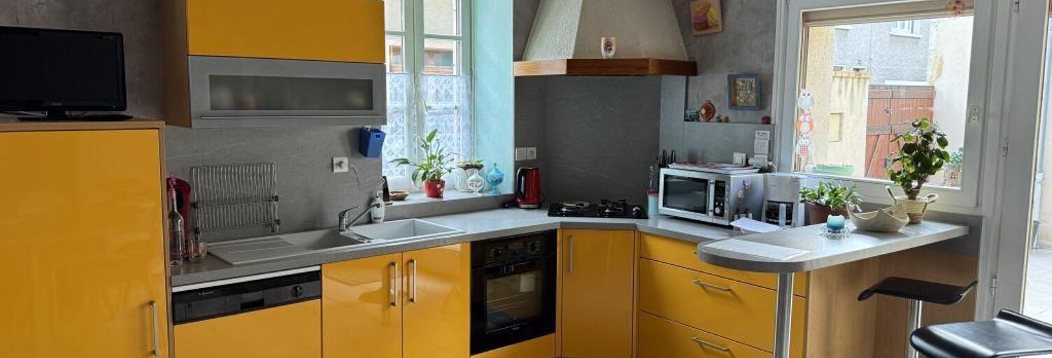 Maison 5 Pièces 117 m² à vendre à Saint-Amand-Montrond (18200)