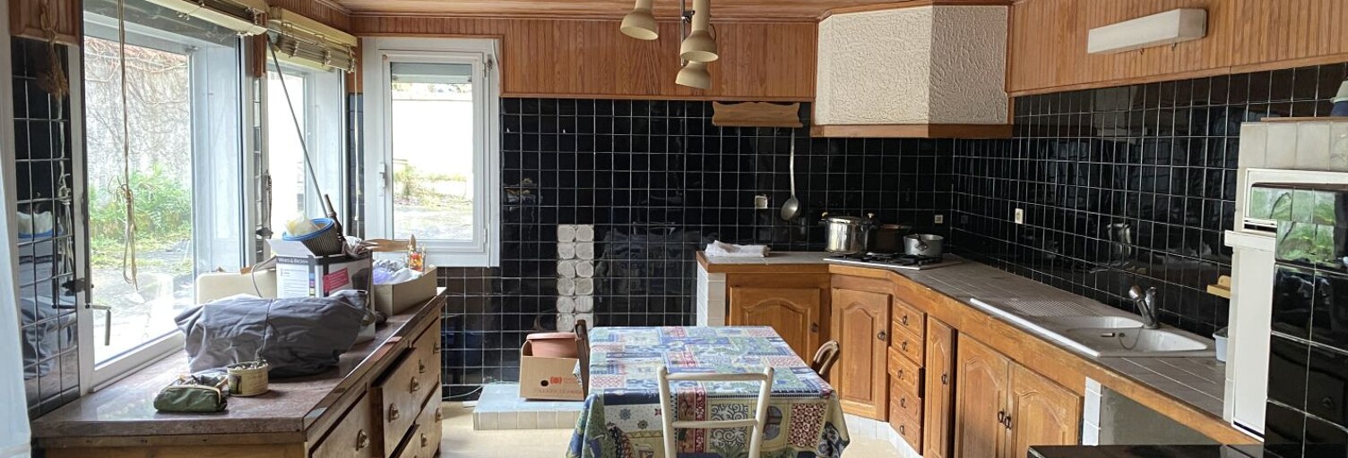 Maison 11 Pièces 200 m² à vendre à Villeneuve-d'Olmes (09300)